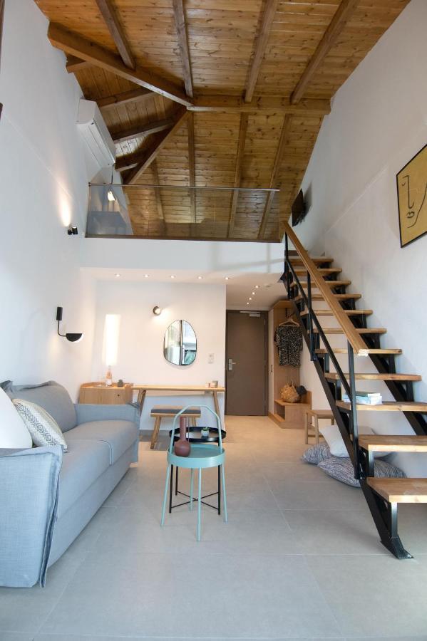 Aparthotel Iades