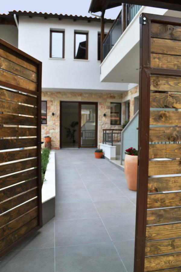 Aparthotel Iades